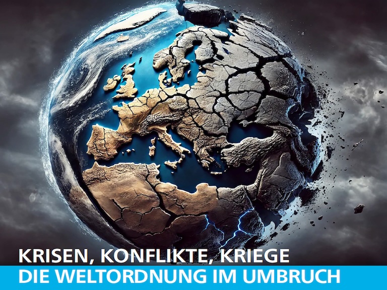 Darstellung eines Globus mit Fokus auf Europa, Afrika und Teilen Asiens. Die Erdoberfläche ist rissig und aufgebrochen, als Symbol für Zerstörung, Klimakrise oder geopolitische Spannungen. Blitze und herausbrechende Gesteinsbrocken unterstreichen den Eindruck einer zerbrechenden Welt